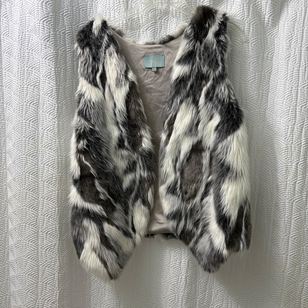 Skies Are Blue Faux Fur Vest in Black and White